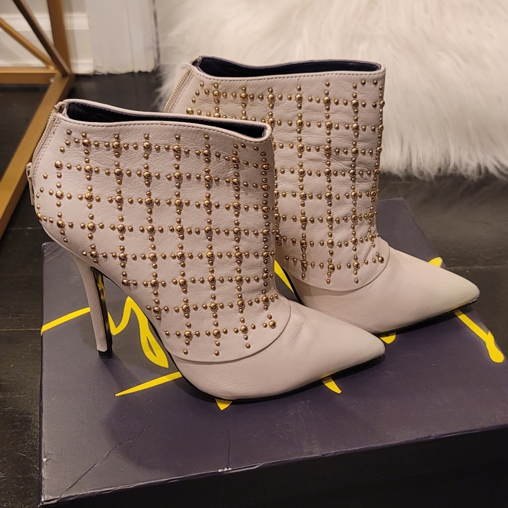 London Trash Heeled Studded Boots Booties Size 8